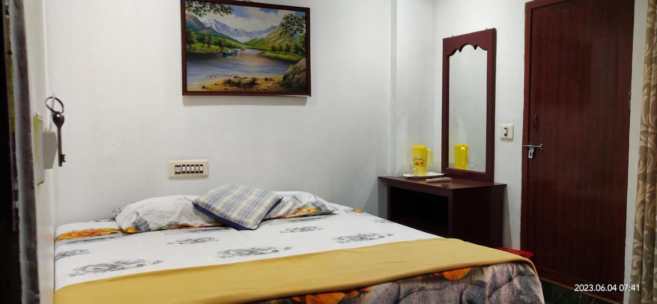 Floral Homestay Теккади Экстерьер фото