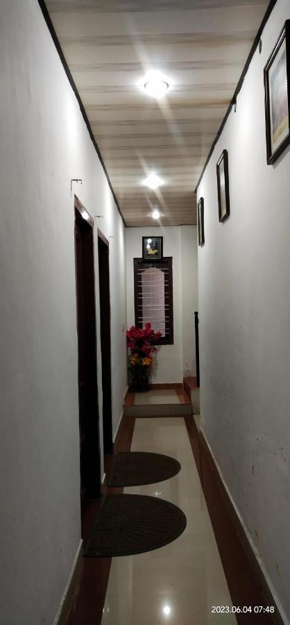 Floral Homestay Теккади Экстерьер фото